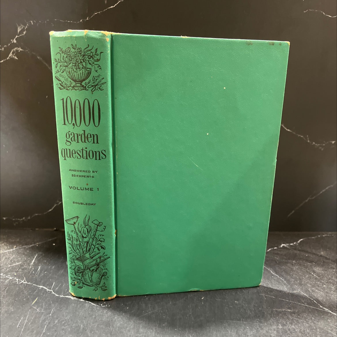 10,000 garden questions answered by 20 experts new revised edition book, by F. F. Rockwell, 1959 Hardcover image 1