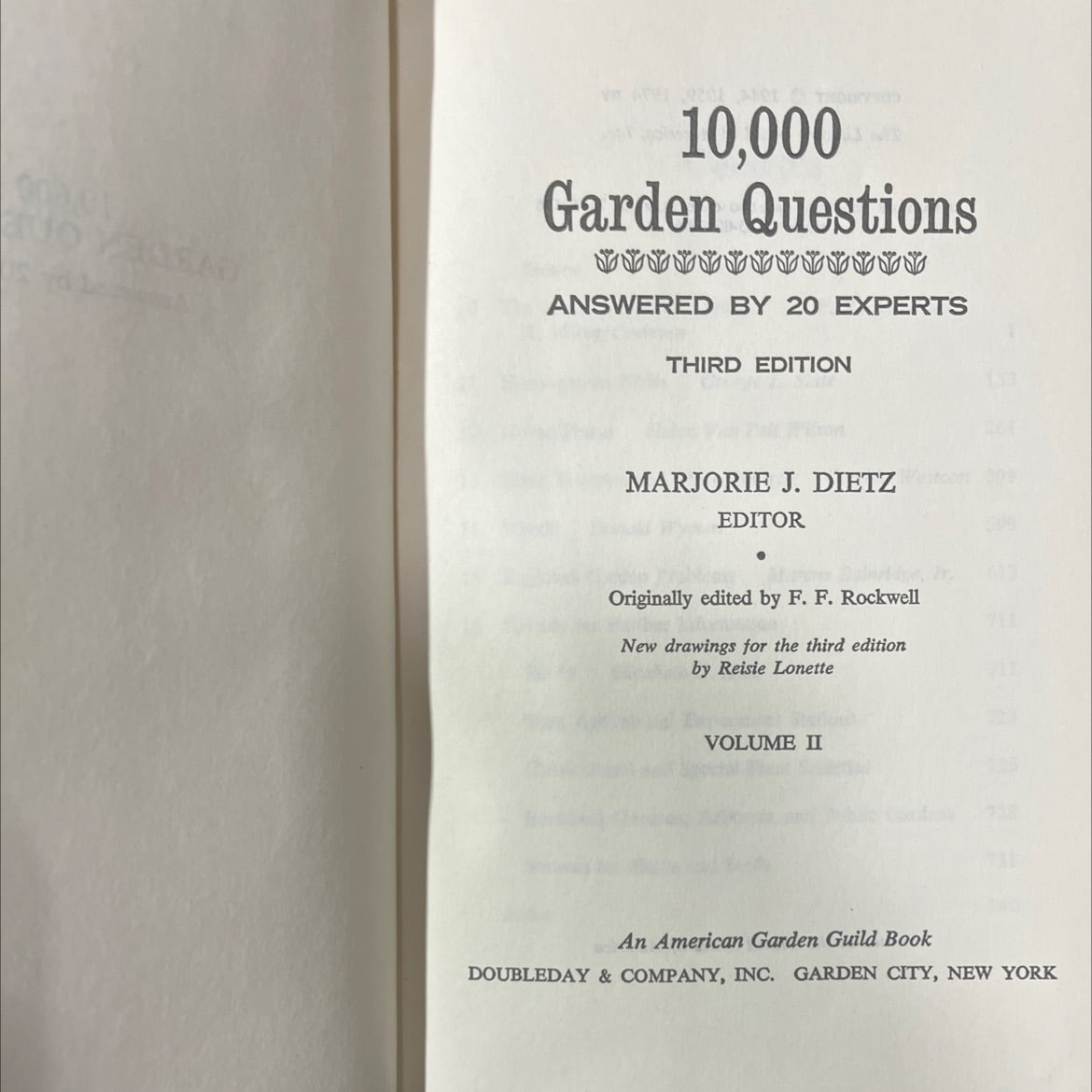 10,000 garden questions answered by 20 experts book, by Marjorie J. Dietz, 1974 Hardcover image 2