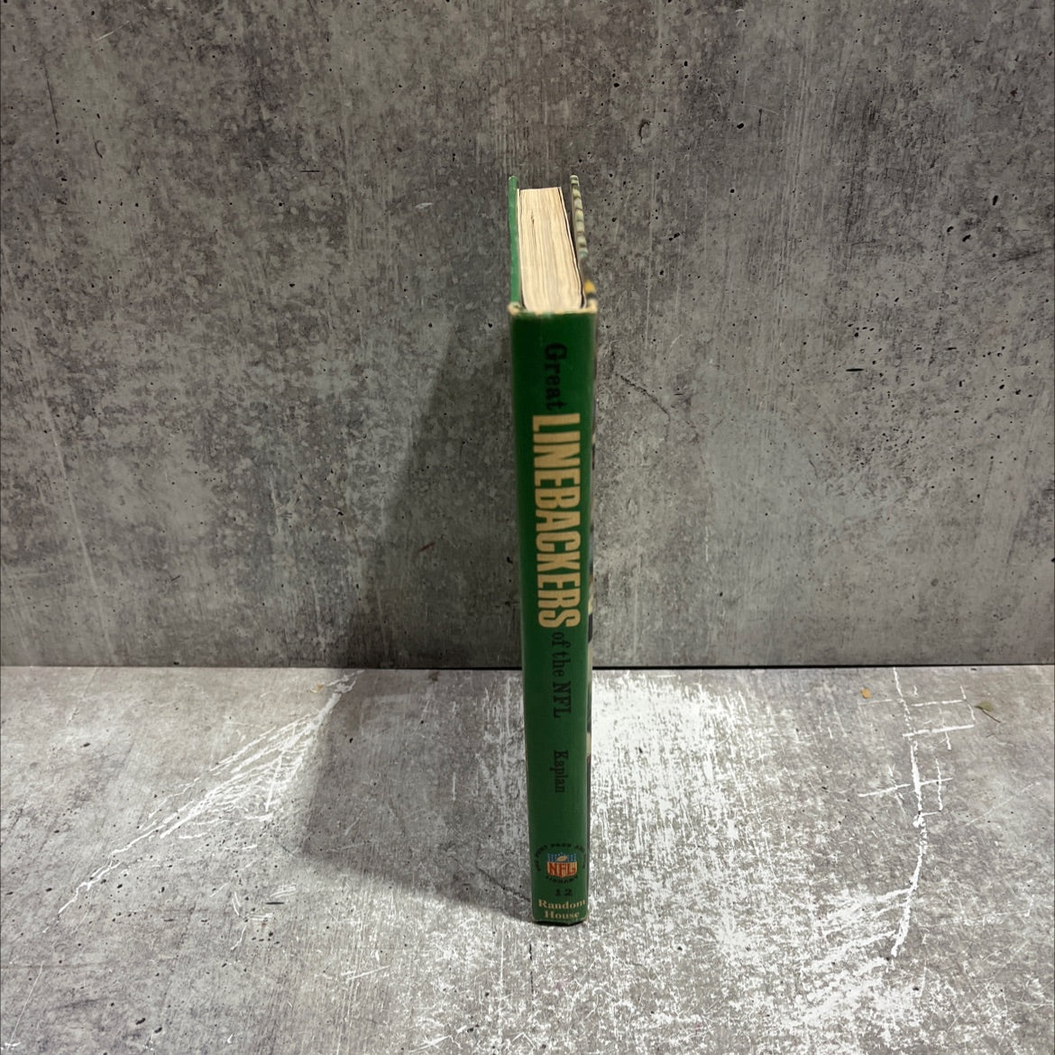 89 great linebackers of the nfl book, by richard kaplan, 1970 Hardcover image 4