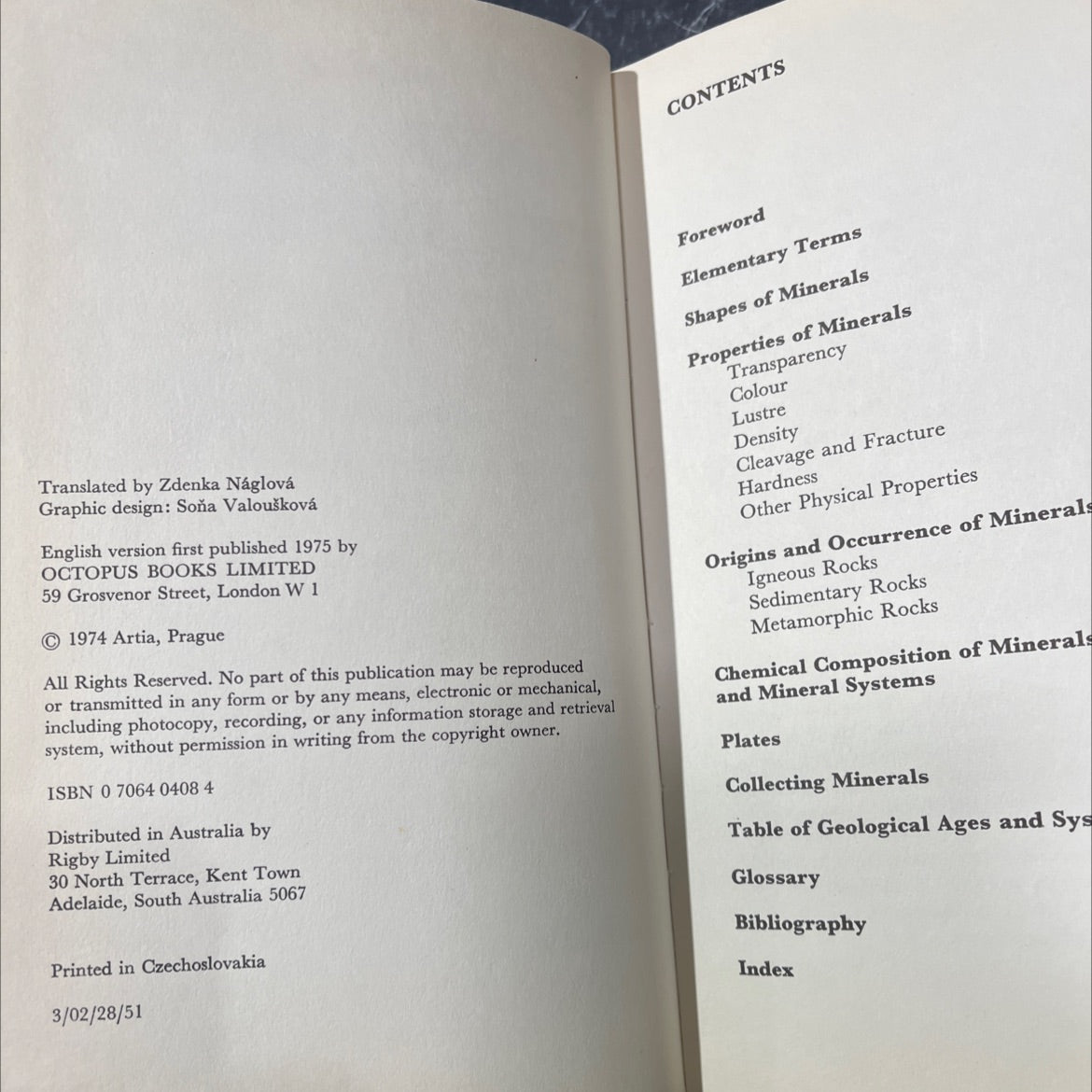 a color guide to familiar minerals and rocks book, by dr jiří kouřimský, 1975 Hardcover image 3