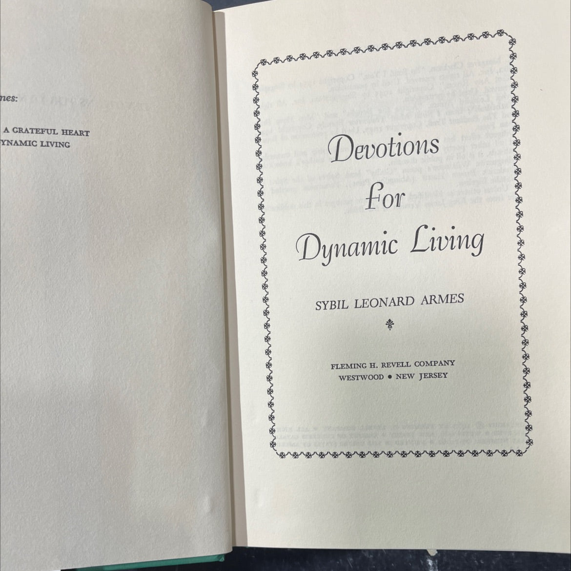 a grateful heart dynamic living devotions for dynamic living book, by sybil leonard armes, 1967 Hardcover image 2