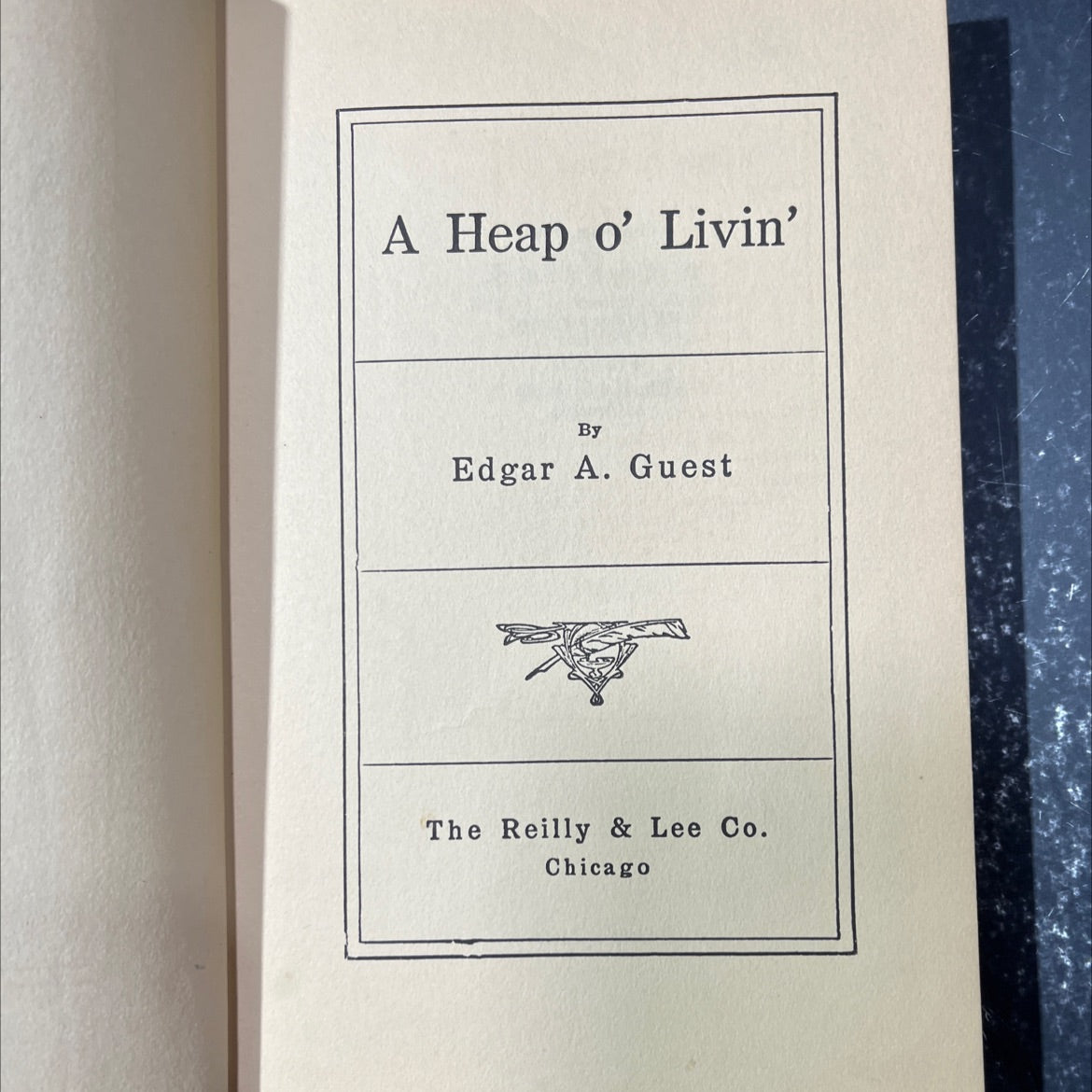 a heap o' livin' book, by edgar a. guest, 1916 Hardcover image 2