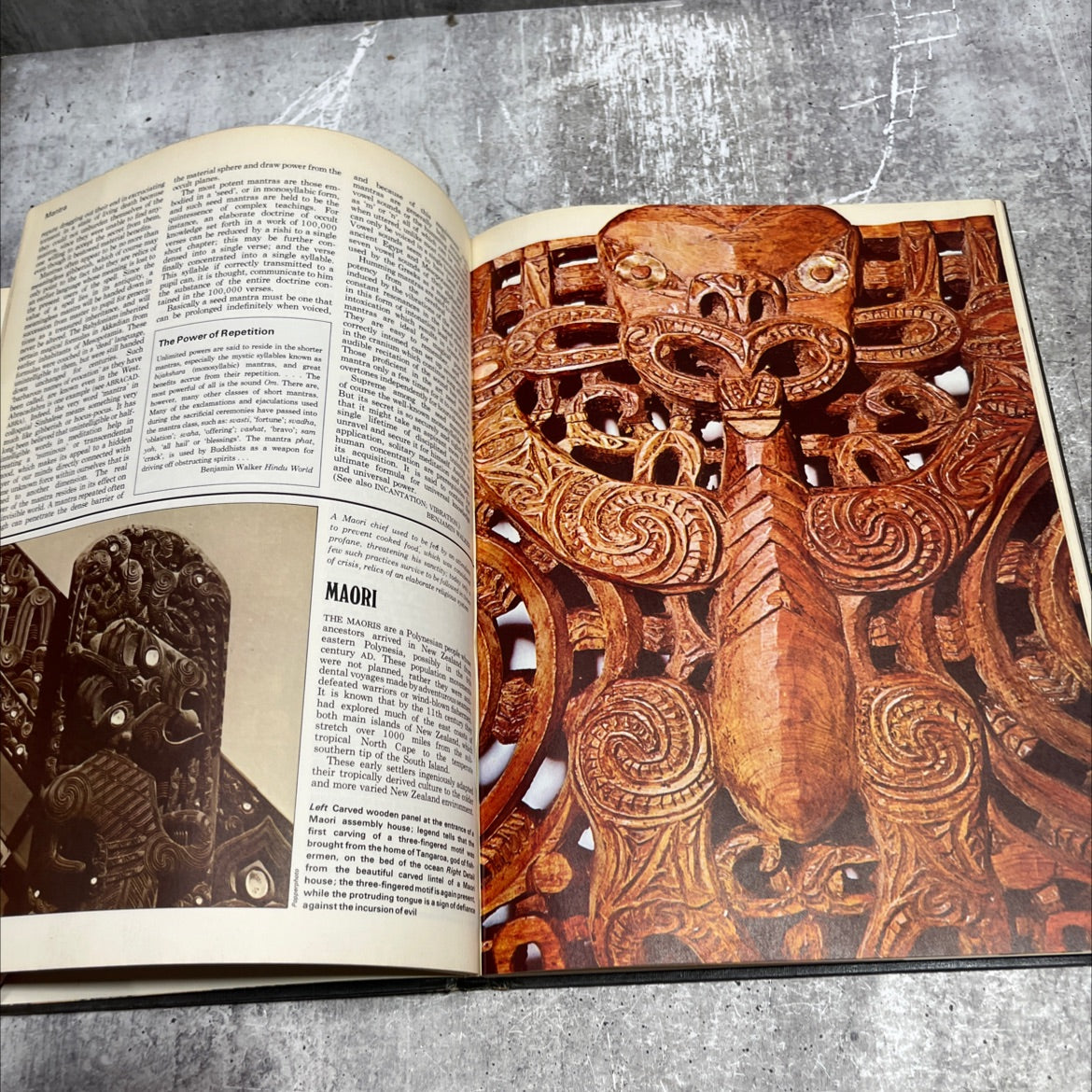a man myth & magic an illustrated encyclopedia of the supernatural book, by Richard Cavendish, 1970 Hardcover image 4