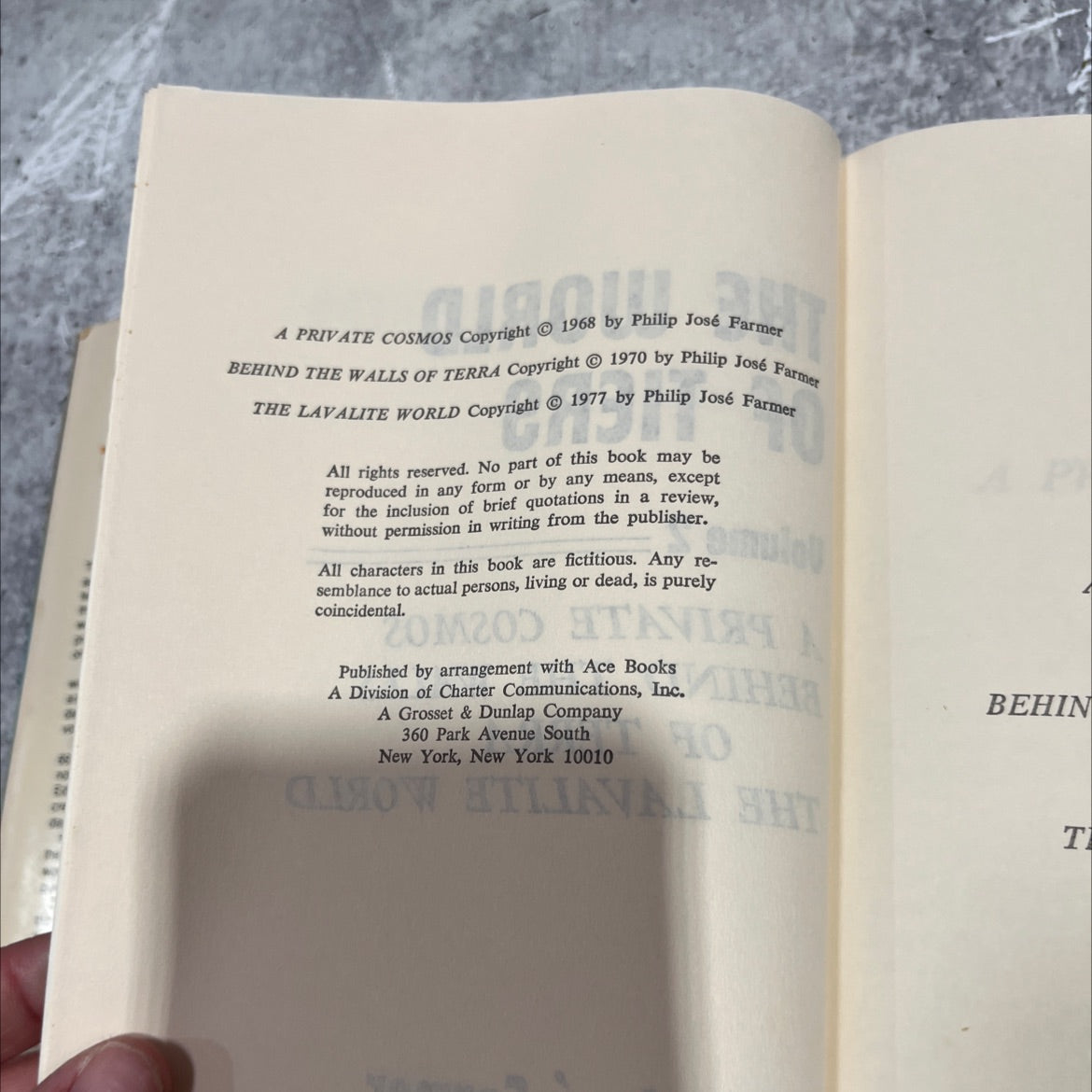 a private cosmos behind the walls of terra book, by Philip José Farmer, 1977 Hardcover image 3