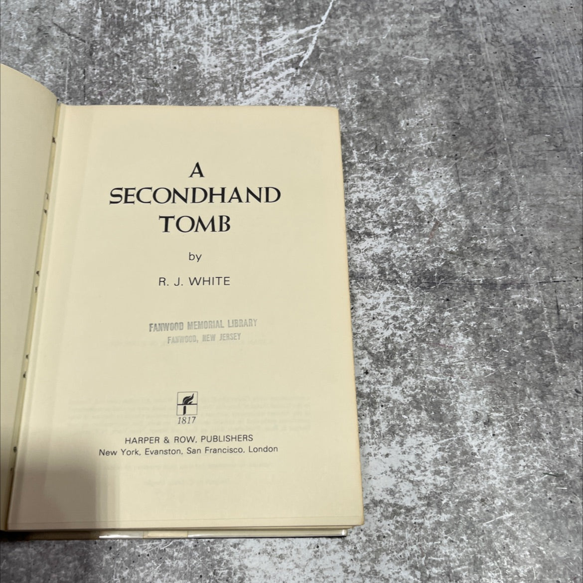 a secondhand tomb book, by r. j. white, 1971 Hardcover image 2