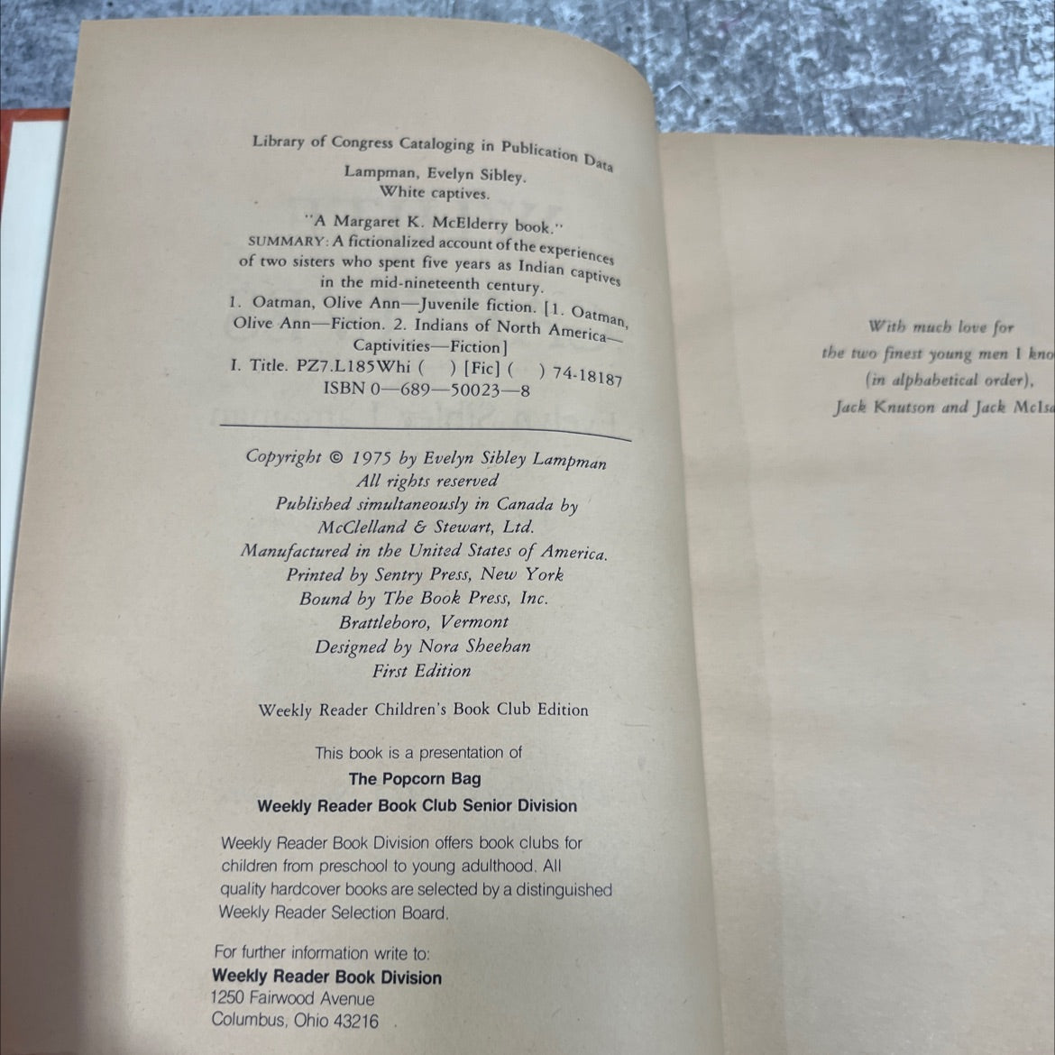 a white captives book, by evelyn sibley lampman, 1975 Hardcover image 3