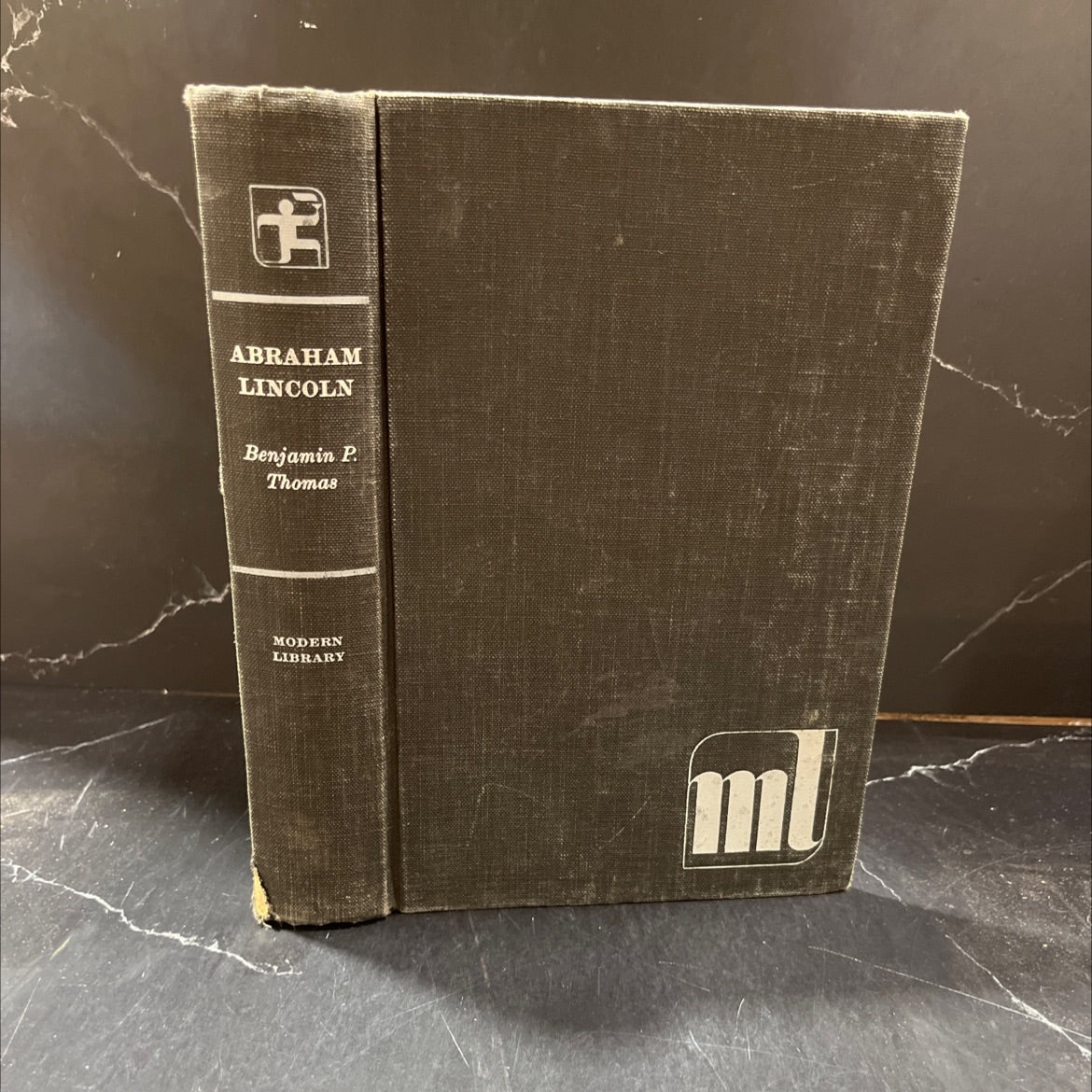 abraham lincoln a biography book, by benjamin p. thomas, 1968 Hardcover image 1
