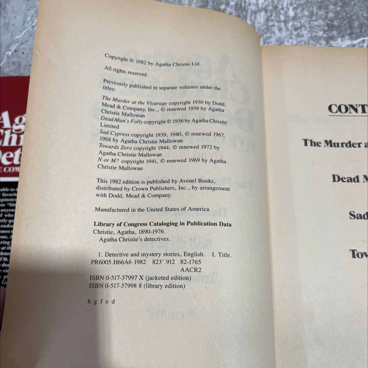 agatha christie's detectives book, by agatha christie, 1982 Hardcover image 3