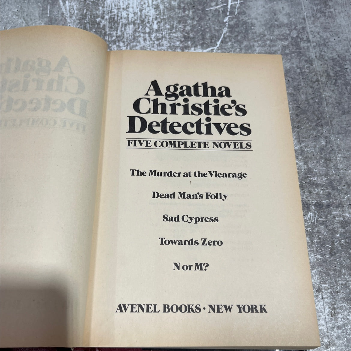 agatha christie's detectives book, by agatha christie, 1982 Hardcover image 2