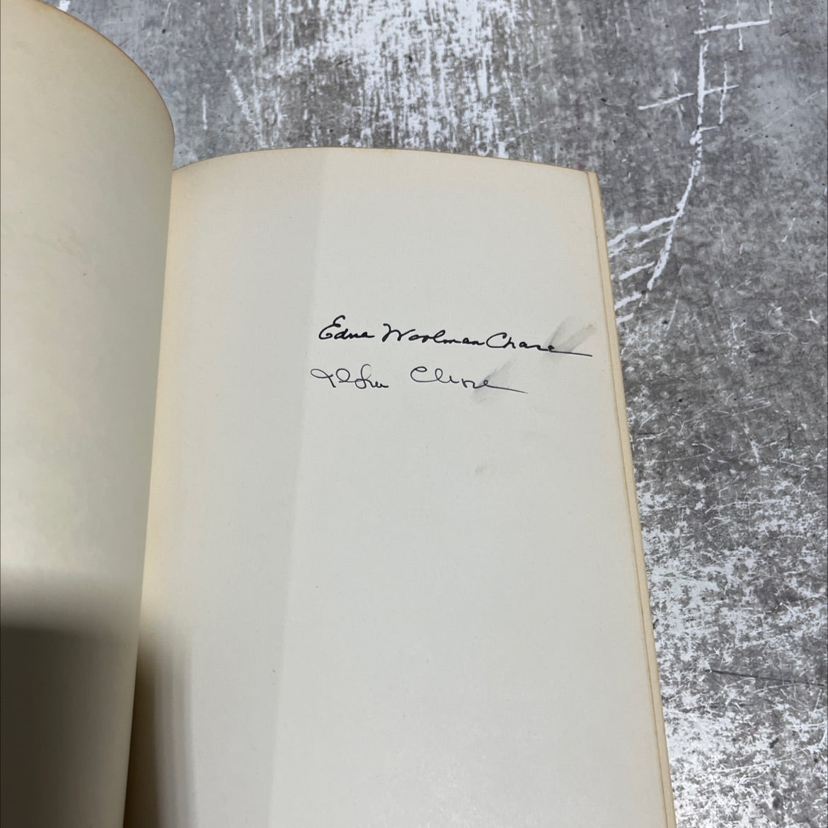 SIGNED always in vogue book, by edna woolman chase and ilka chase, 1954 Hardcover, First Edition, Vintage image 4