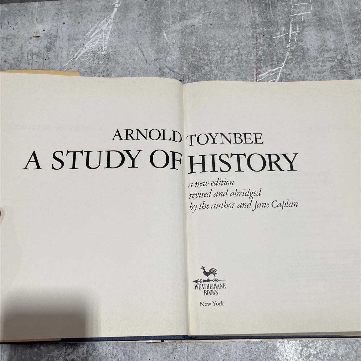 arnold toynbee a study of history book, by arnold toynbee, 1972 Leather image 2