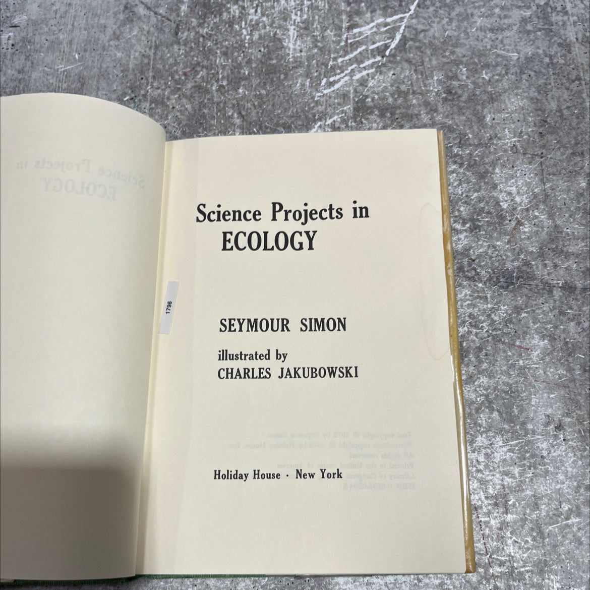 astonianise science projects in ecology book, by Seymour Simon, 1972 Hardcover image 2