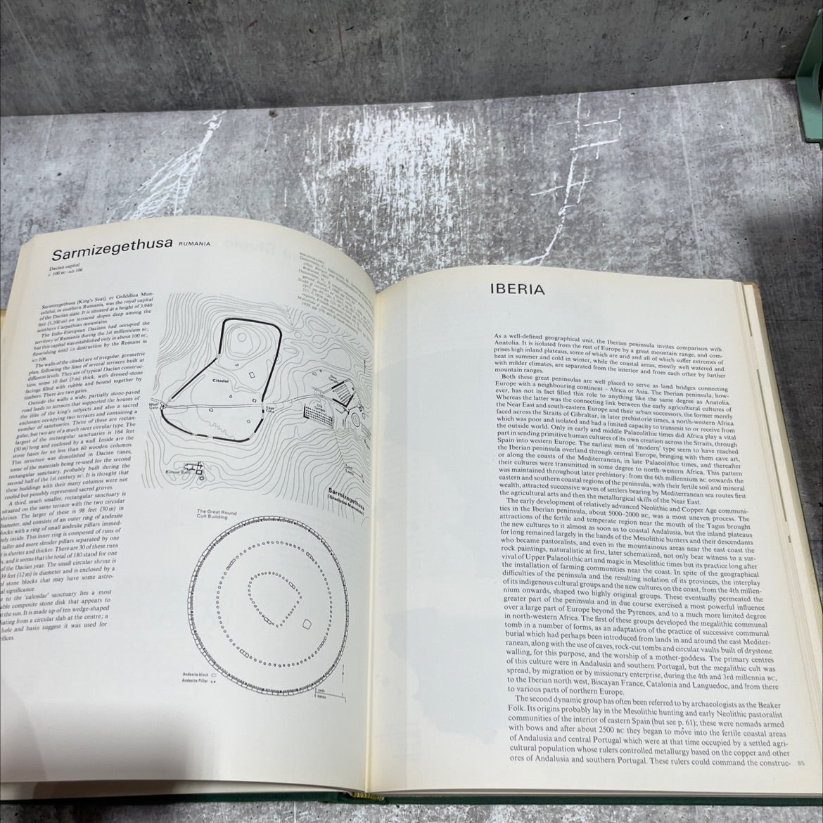 atlas of ancient archaeology book, by jacquetta hawkes, 1974 Hardcover image 4