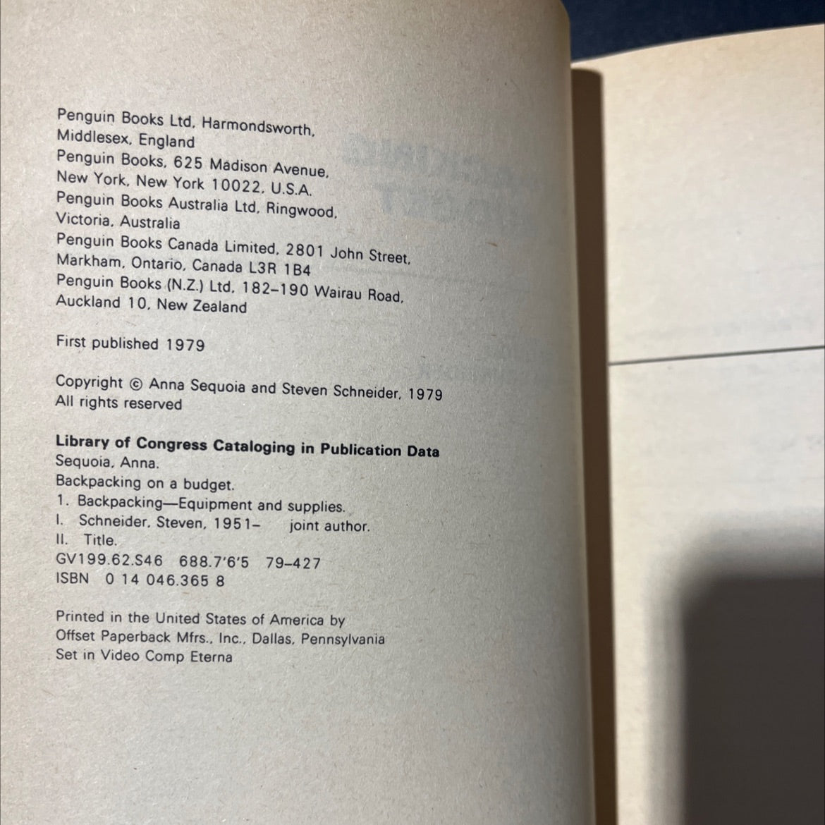 backpacking on a budget book, by anna sequoia and steven schneider, 1979 Paperback image 3