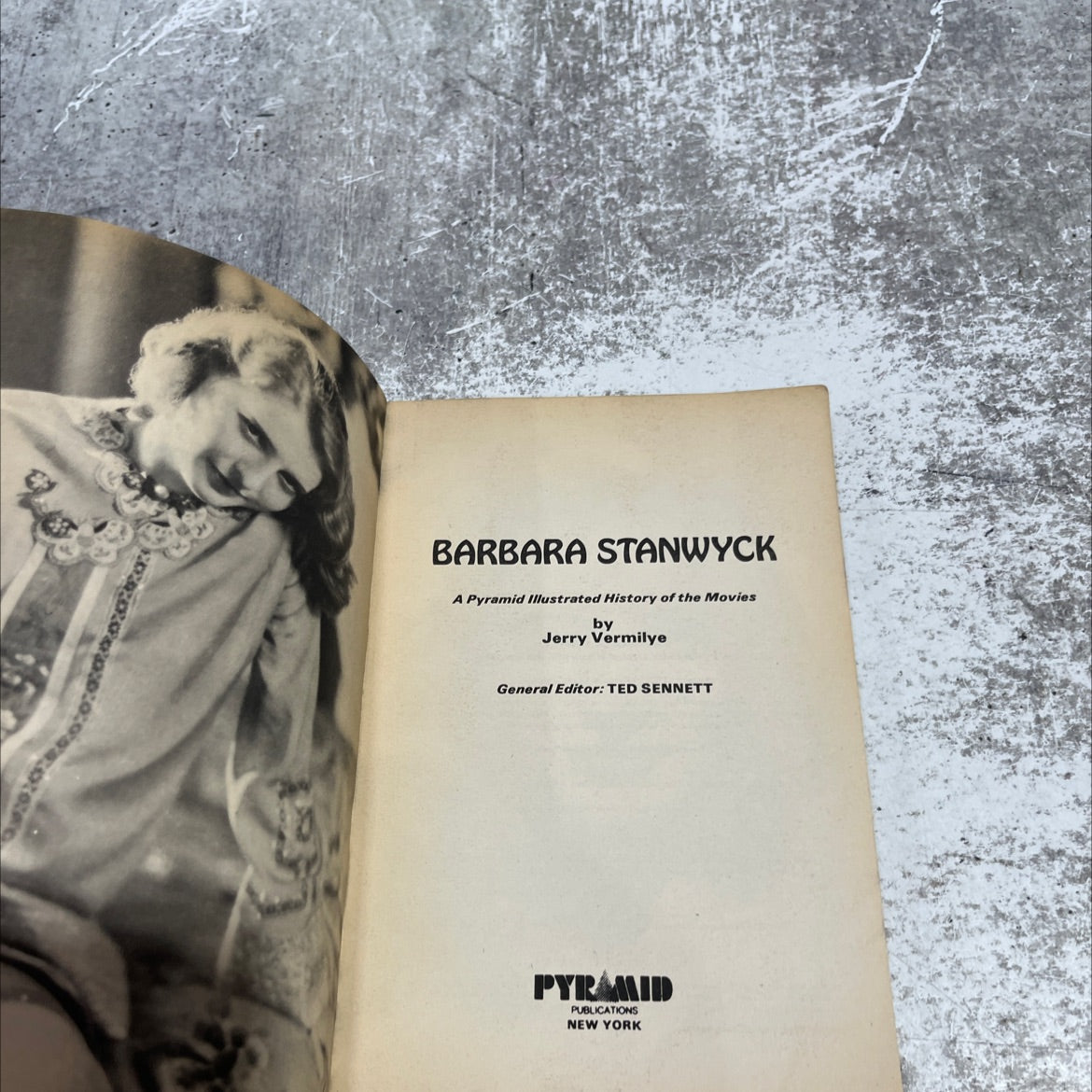barbara stanwyck book, by jerry vermilye, 1975 Paperback image 2