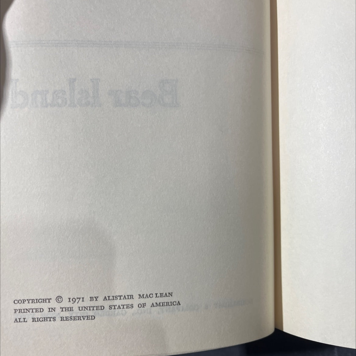 bear island book, by alistair maclean, 1971 Hardcover image 3