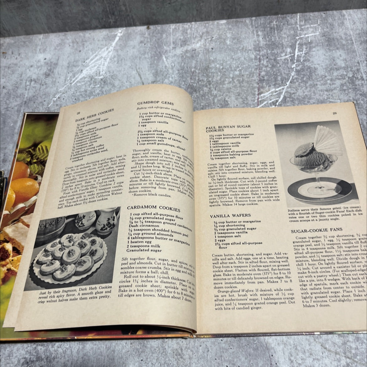 better homes and gardens cookies and candies book, by unknown, 1969 Hardcover image 4