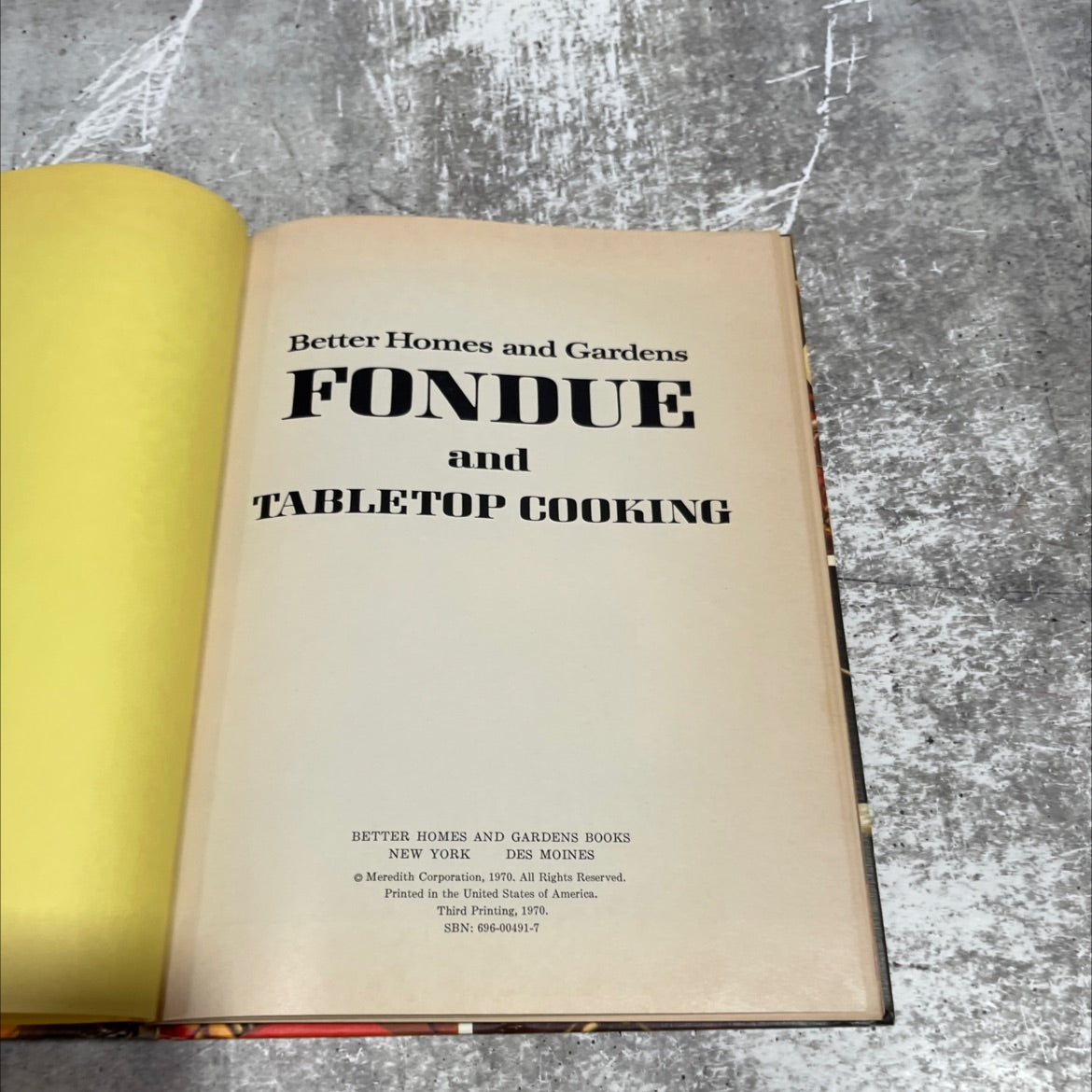 better homes and gardens fondue and tabletop cooking book, by unknown, 1970 Hardcover image 2