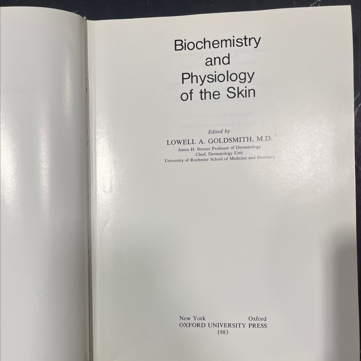 biochemistry and physiology of the skin book, by lowell a. goldsmith, 1983 Hardcover image 2