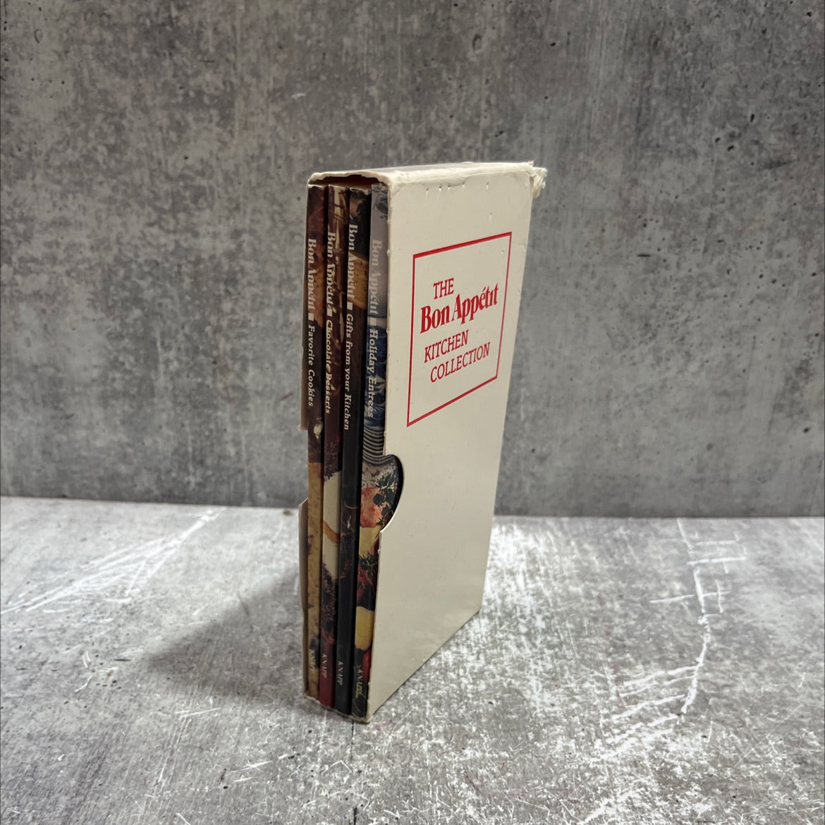 bon appétit kitchen collection book, by unknown, 1983 Paperback image 1