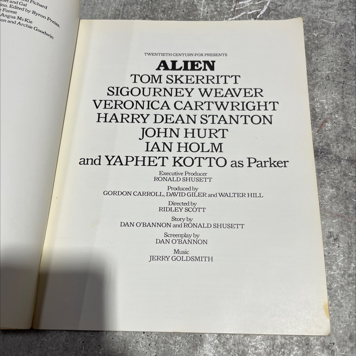 book of alien book, by Paul Scanlon, Michael Gross, 1979 Paperback image 2