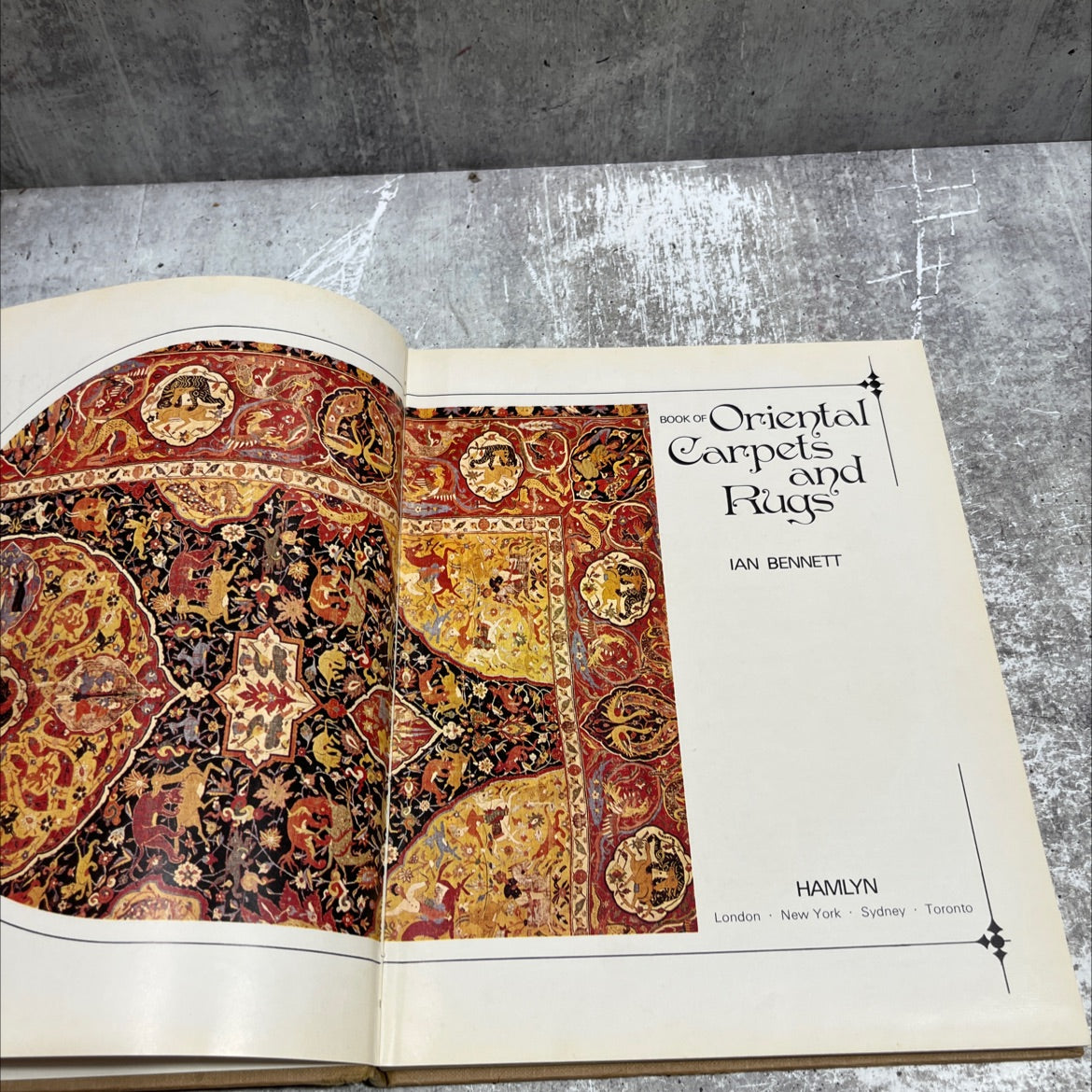 book of oriental carpets and rugs book, by ian bennett hamlyn, 1972 Hardcover image 2