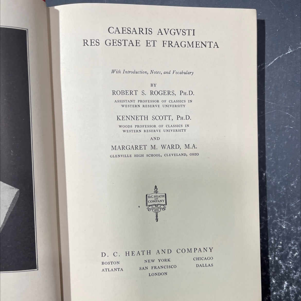 caesaris avgvsti res gestae et fragmenta with introduction, notes, and vocabulary book, by robert s. rogers, kenneth image 2