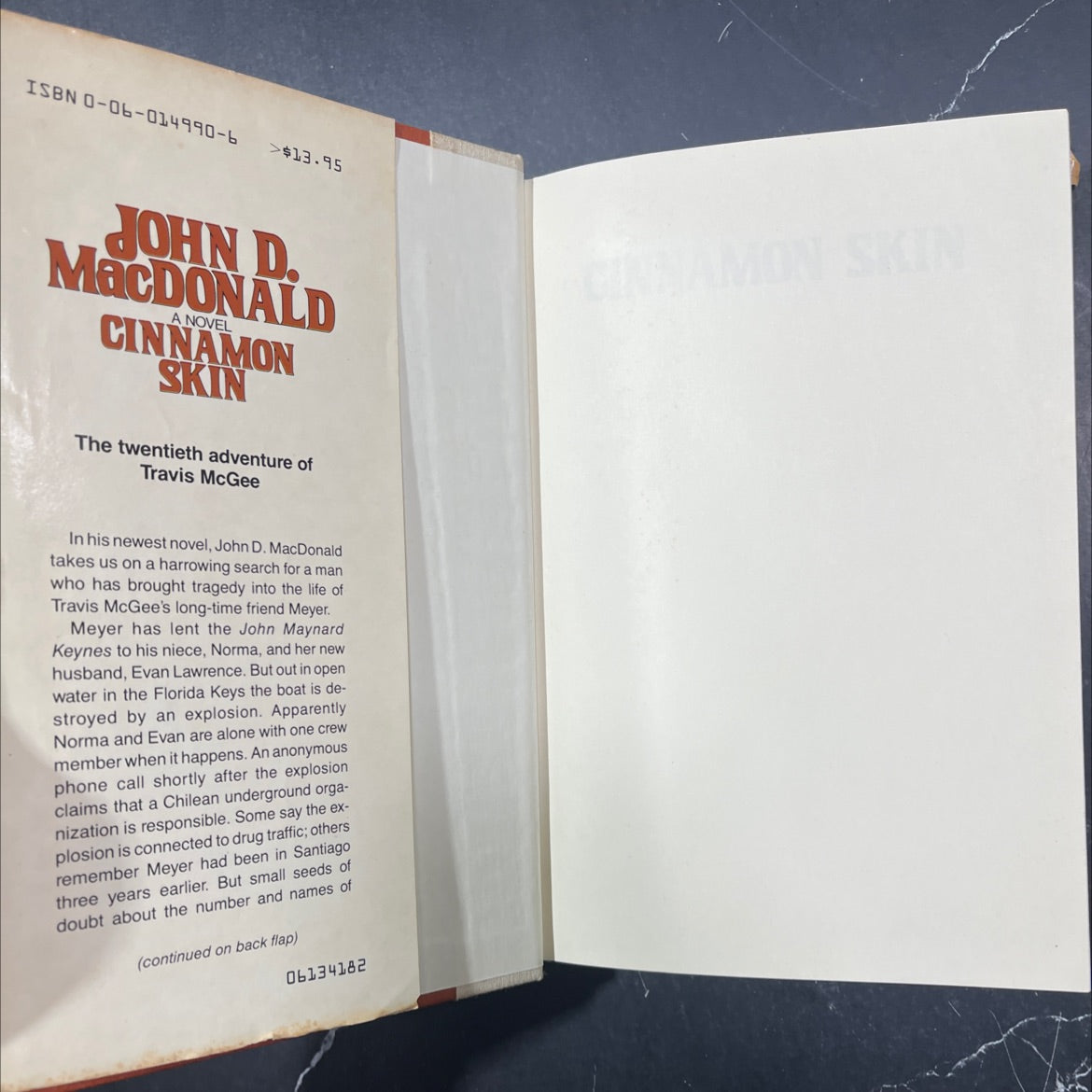 cinnamon skin book, by John D. MacDonald, 1982 Hardcover image 4