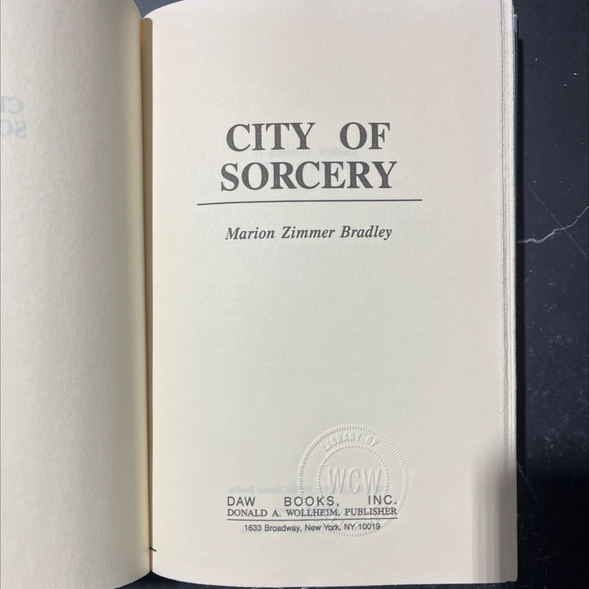 city of sorcery book, by Marion Zimmer Bradley, 1984 Hardcover image 2