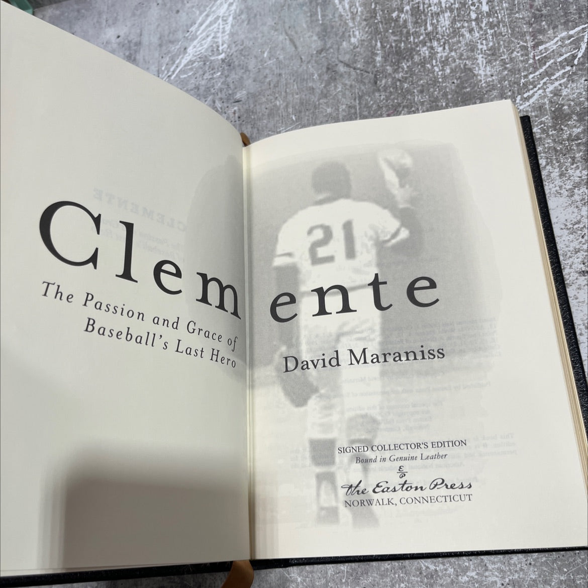 clemente the passion and grace of baseball's last hero book, by David Maraniss, 2007 Leather image 2