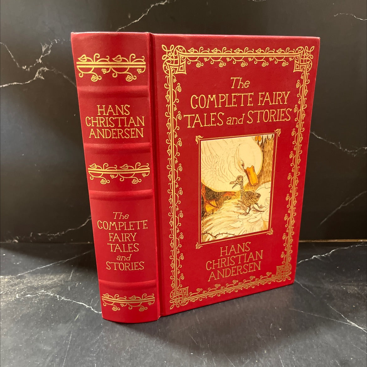 complete fairy tales of hans christian andersen book, by hans christian andersen, 2007 Leather image 1