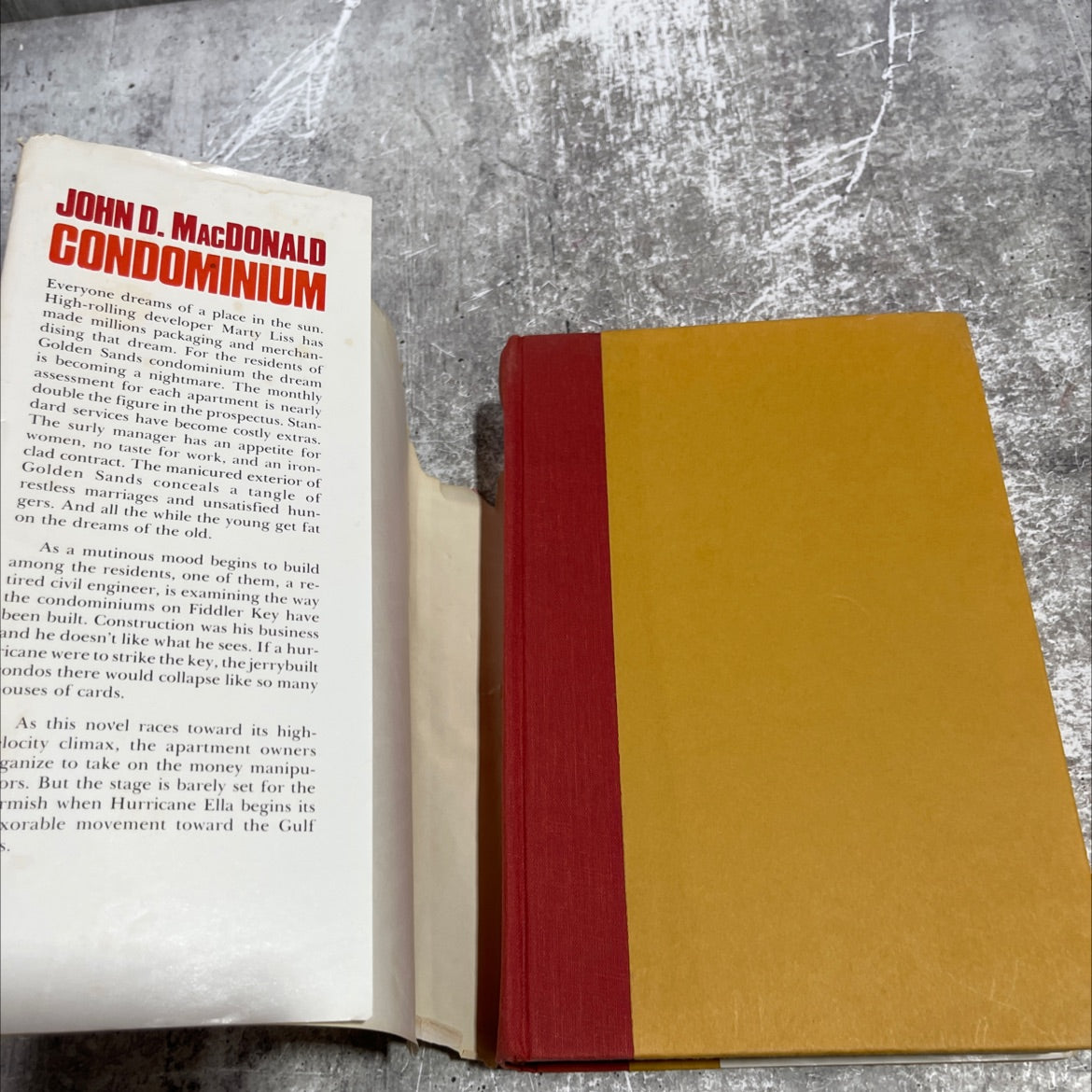 condominium book, by john d. macdonald, 1977 Hardcover image 4