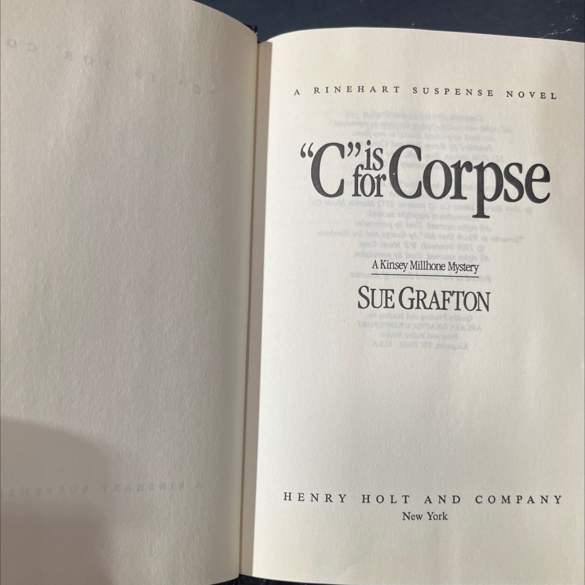 corpse book, by Sue Grafton, 1986 Hardcover image 2