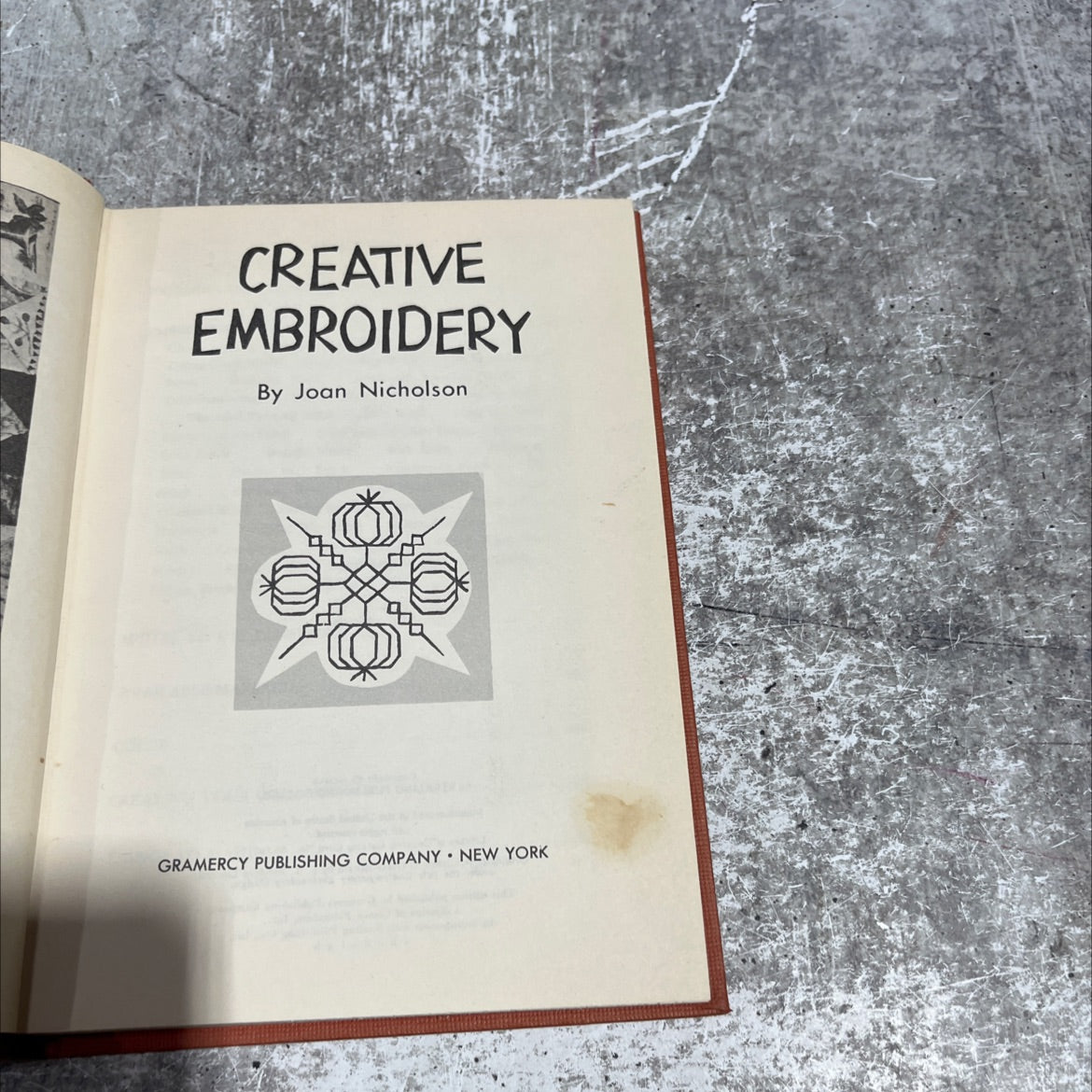 creative embroidery book, by joan nicholson, 1960 Hardcover image 2