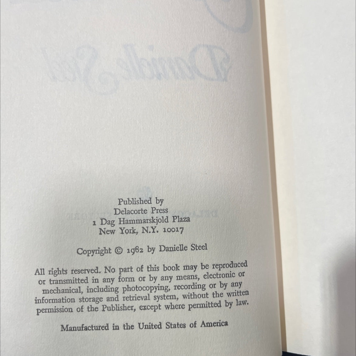crossings book, by danielle steel, 1982 Hardcover image 3