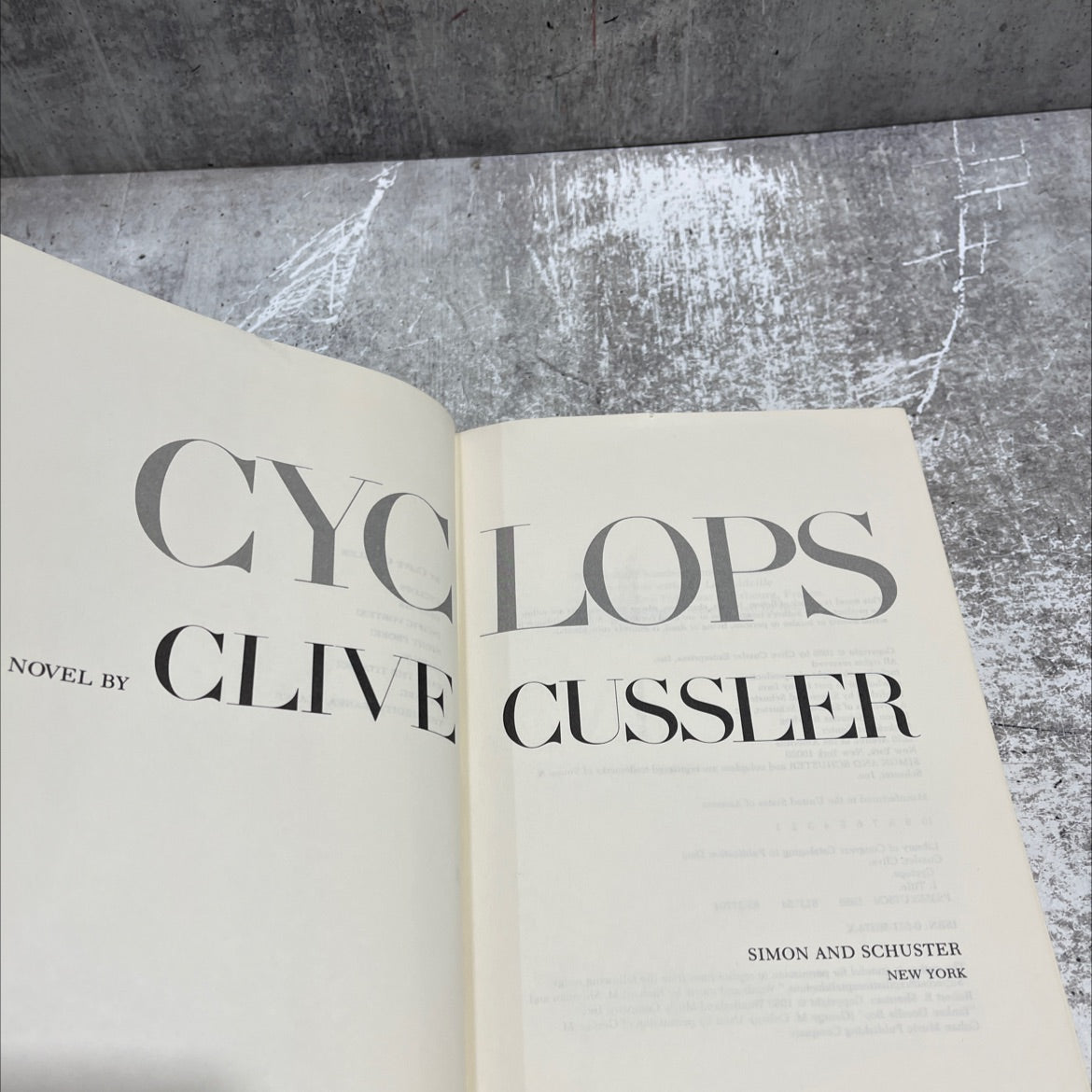 cyclops book, by clive cussler, 1986 Hardcover image 2