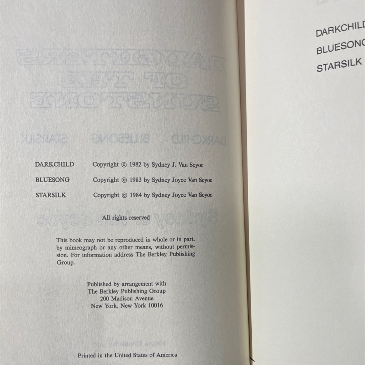 daughters of the sunstone darkchild bluesong starsilk book, by Sydney J. Van Scyoc, 1984 Hardcover image 3