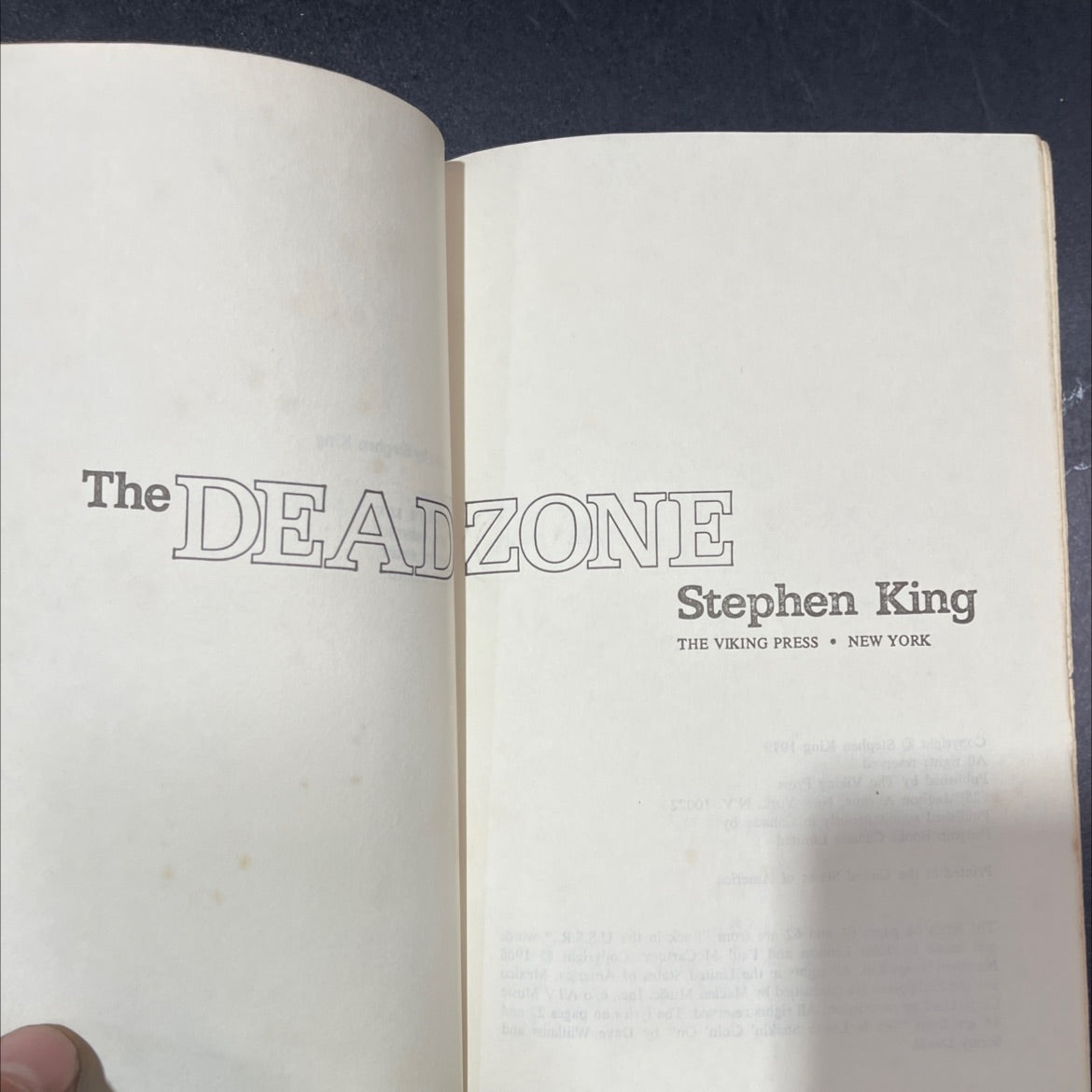 deadzone book, by Stephen King, 1979 Hardcover image 2