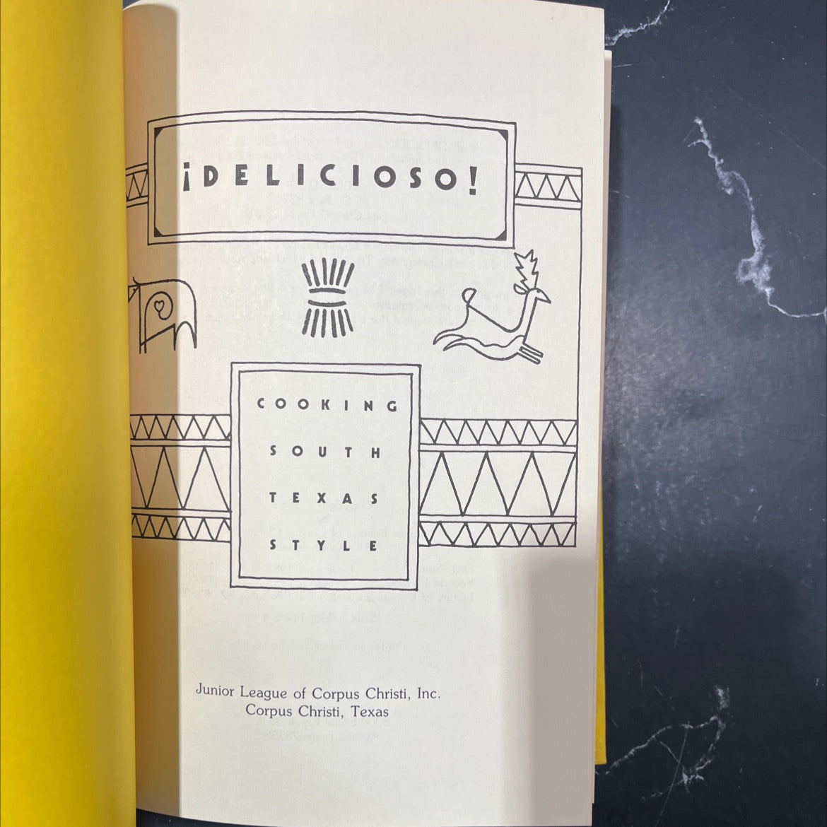 delicioso! book, by Junior League of Corpus Christi, Inc., 1983 Hardcover image 2