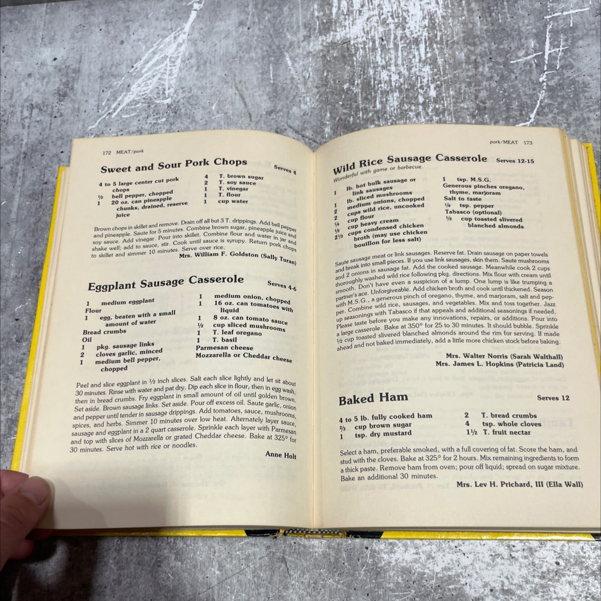 delicioso! book, by Junior League of Corpus Christi, Inc., 1983 Hardcover image 4
