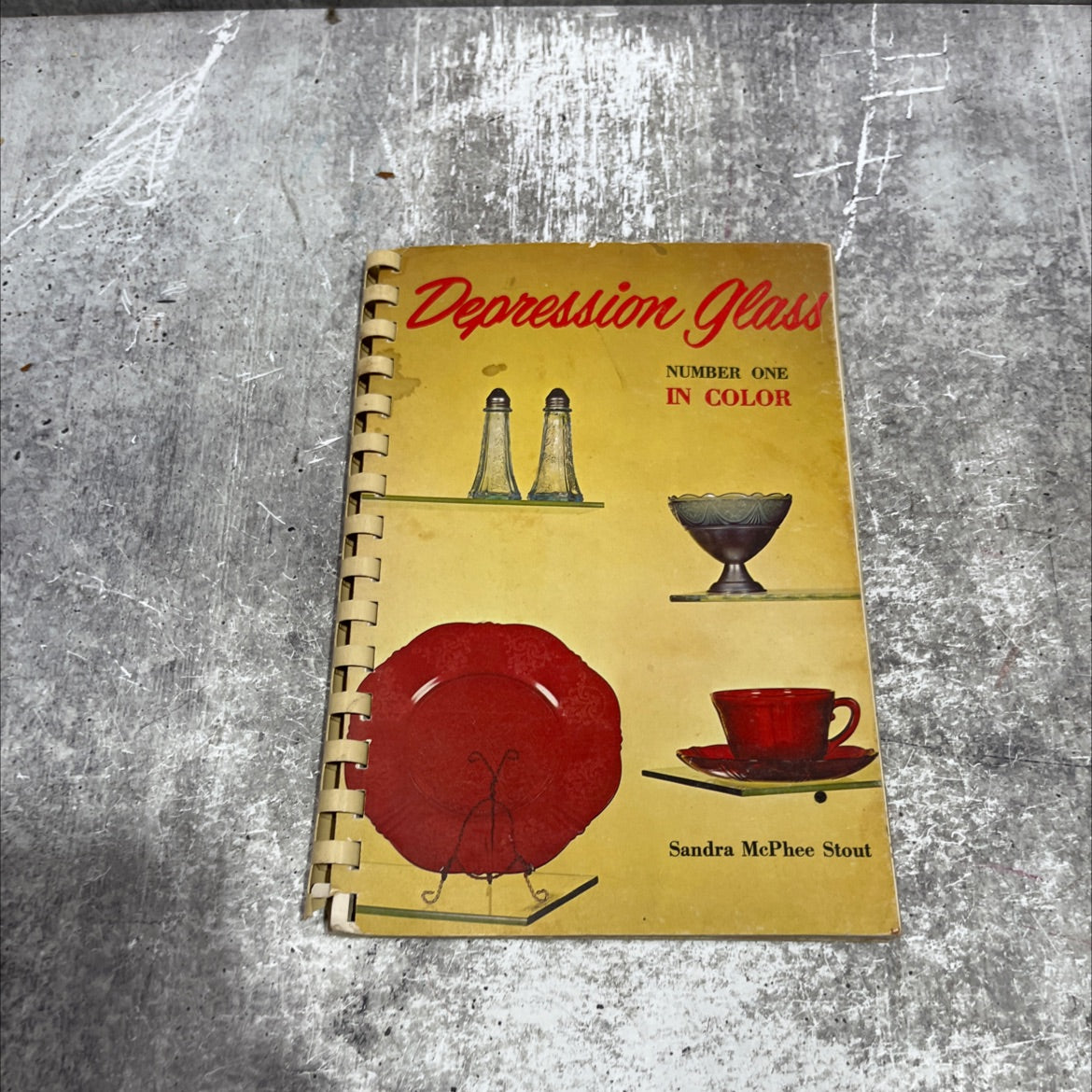 depression glass aa number one in color book, by sandra mcphee stout, 1970 Paperback image 1
