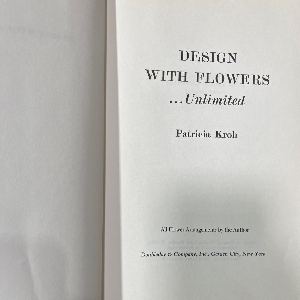 design with flowers book, by Patricia Kroh, 1959 Hardcover image 2