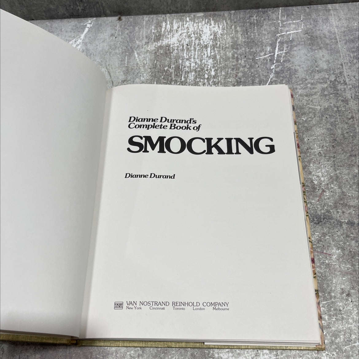 dianne durand's complete book of smocking book, by dianne durand, 1982 Hardcover image 2
