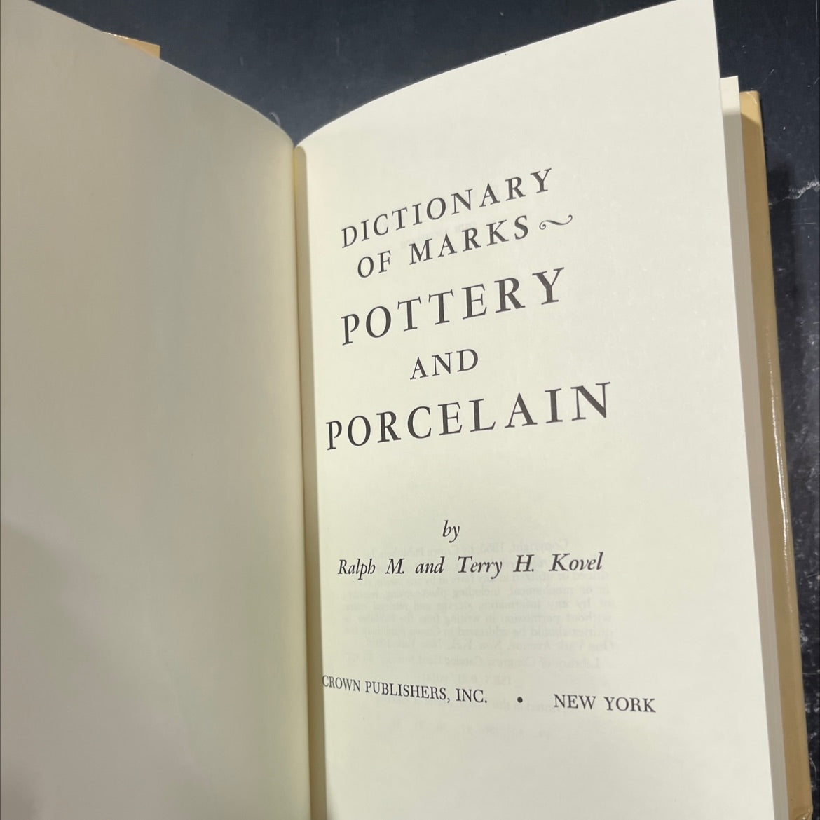 dictionary of marks pottery and porcelain book, by Ralph M. and Terry H. Kovel, 1953 Hardcover image 2