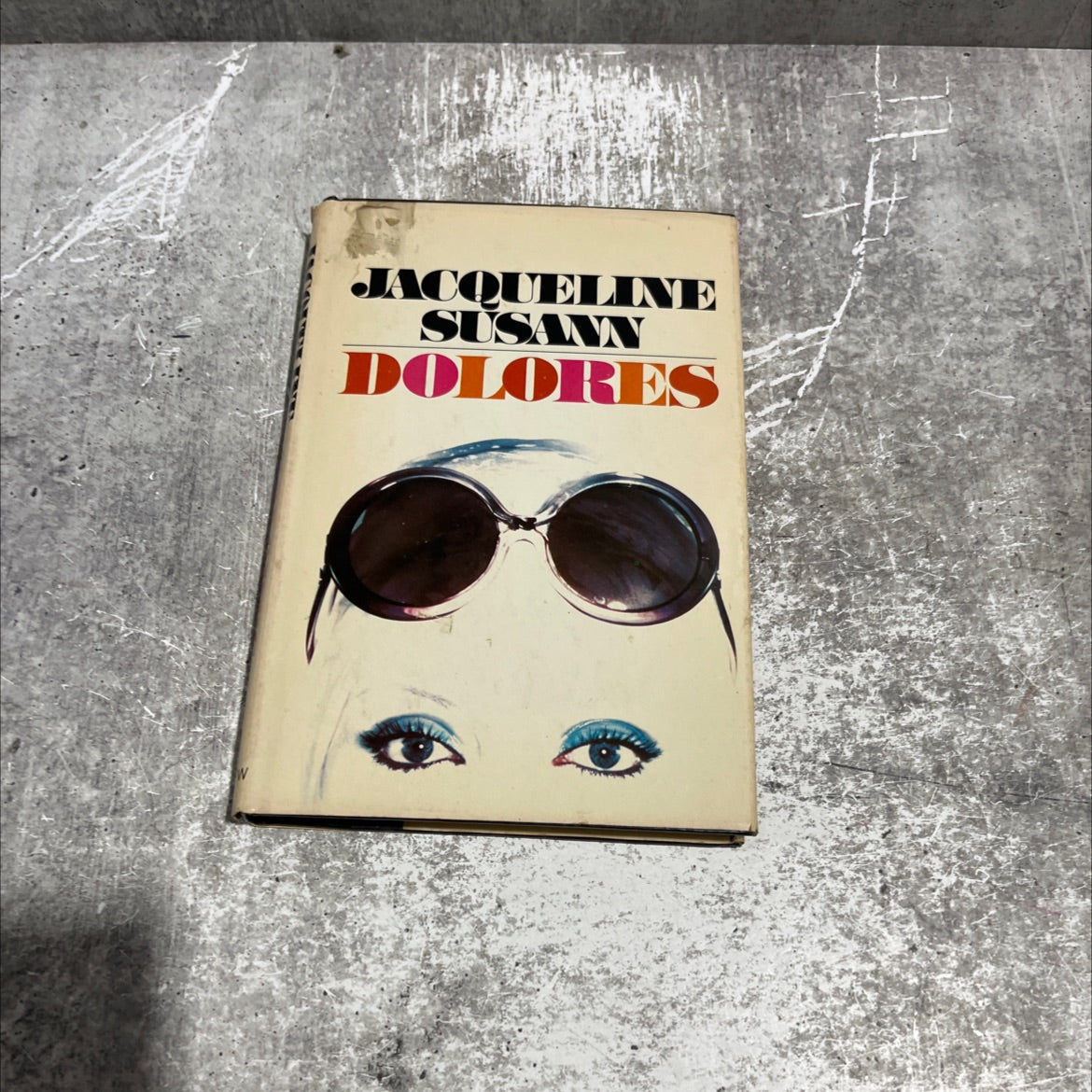 dolores book, by jacqueline susann, 1976 Hardcover image 1