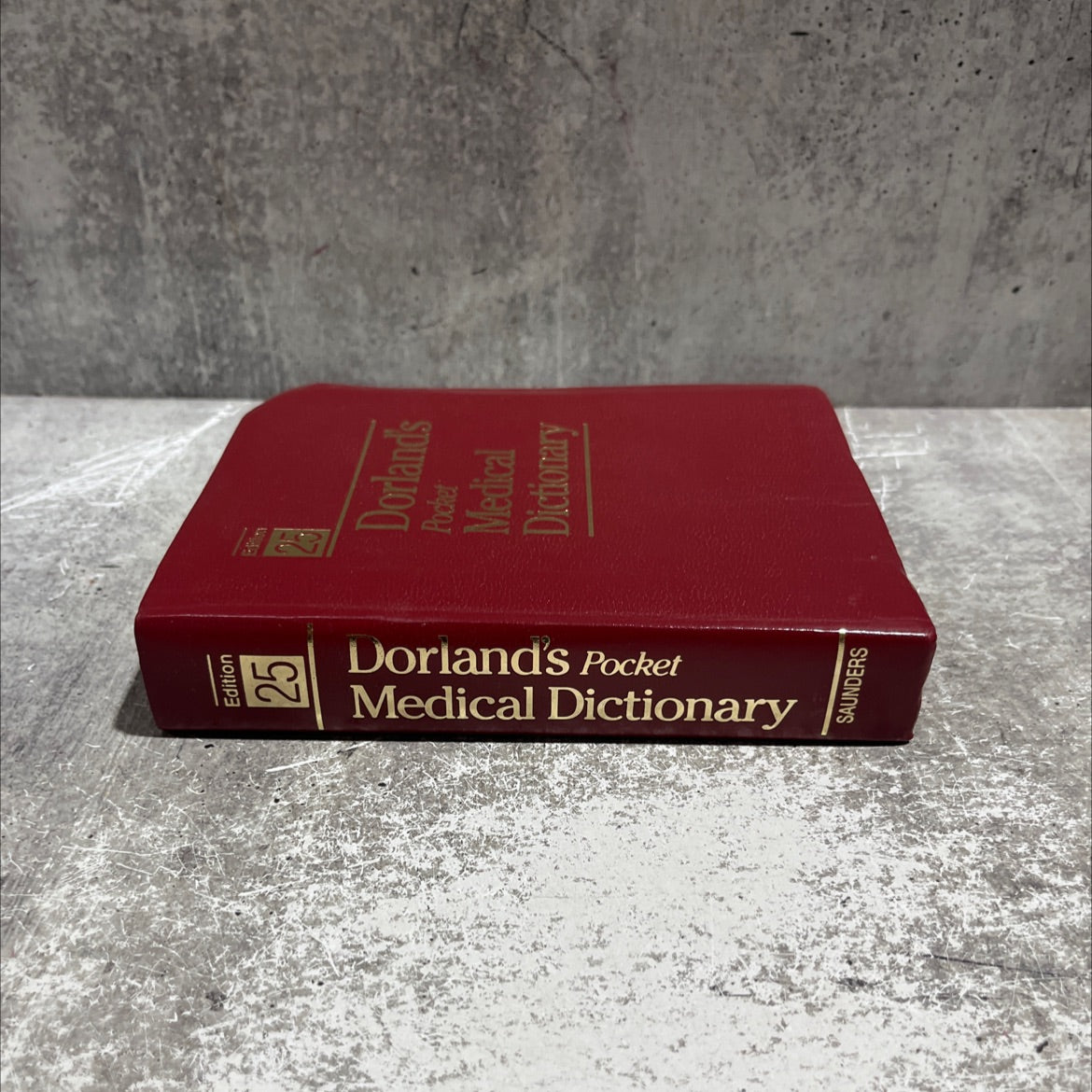 dorland's pocket medical dictionary book, by W.B. Saunders Company, 1995 Leather image 4