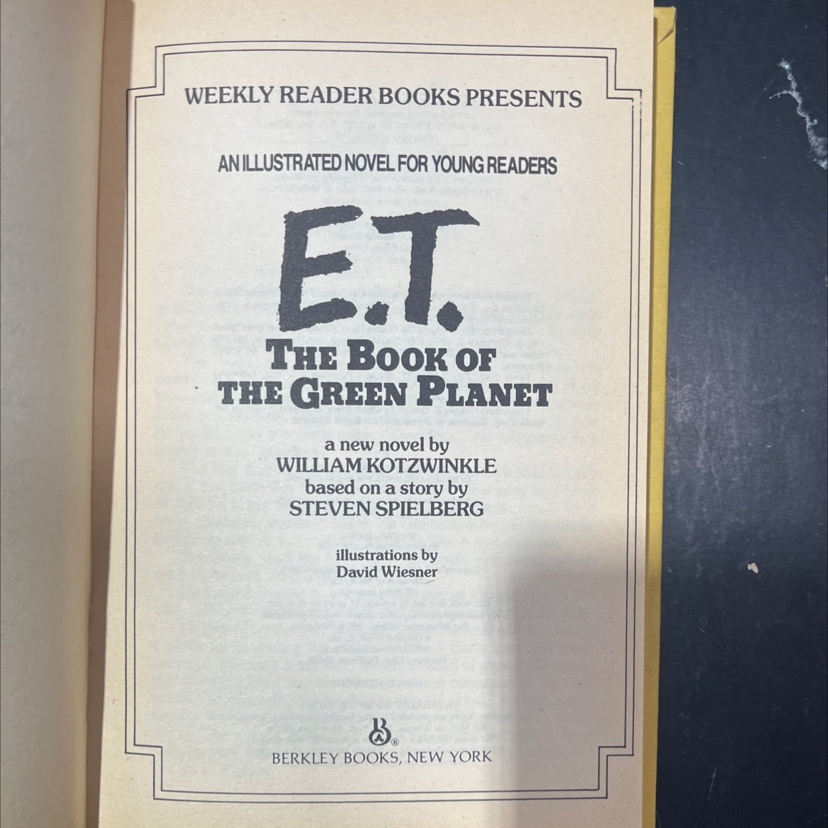 e.t. the book of the green planet book, by william kotzwinkle, 1985 Hardcover image 2