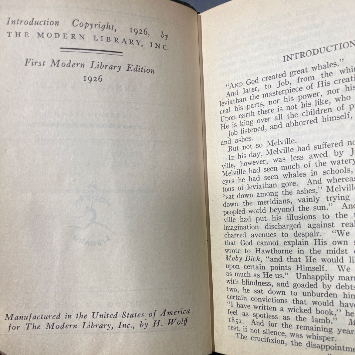 end of this a complete in the mod- moby dick book, by herman melville, 1926 Leather image 3