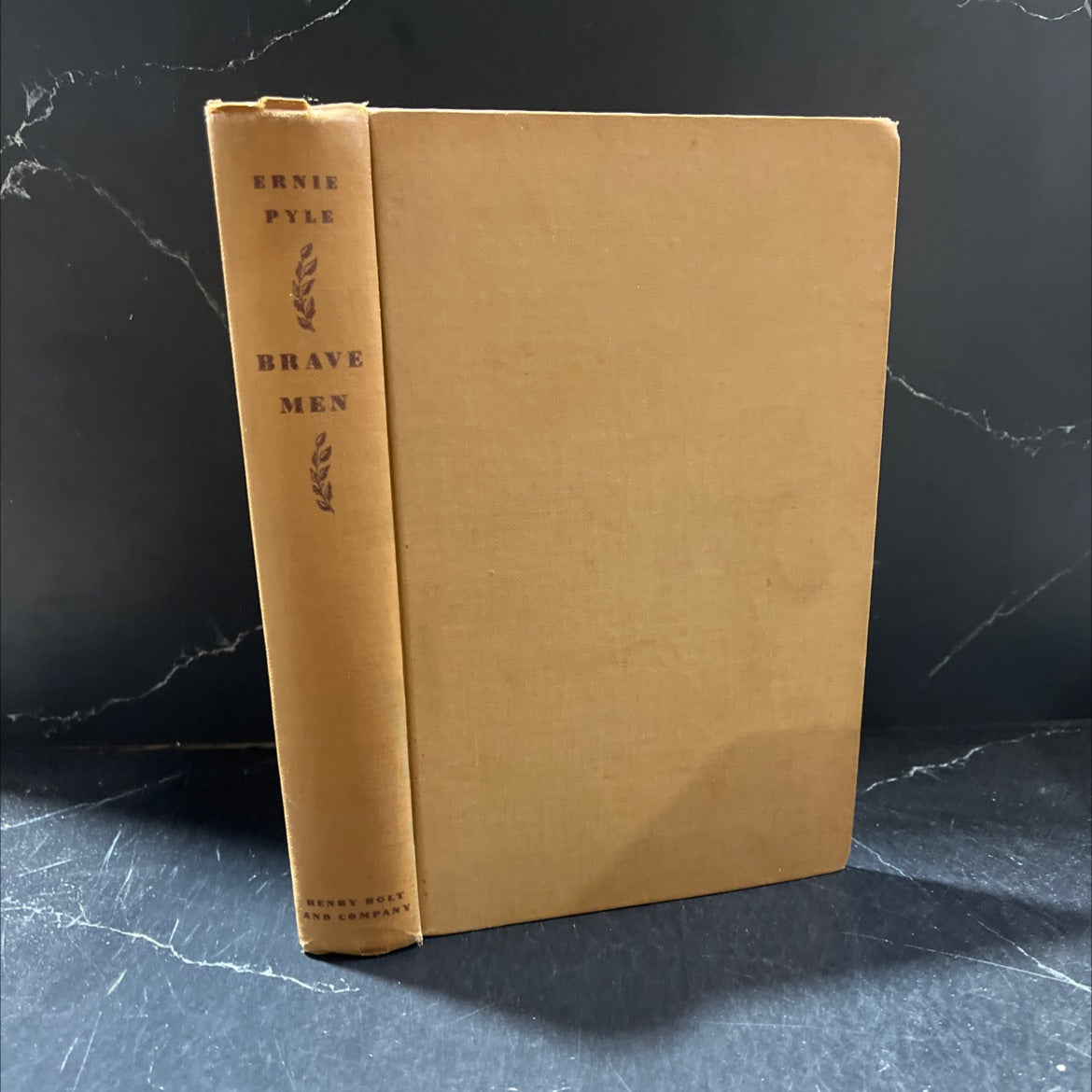 ernie pyle brave men book, by Ernie Pyle, 1944 Hardcover image 1