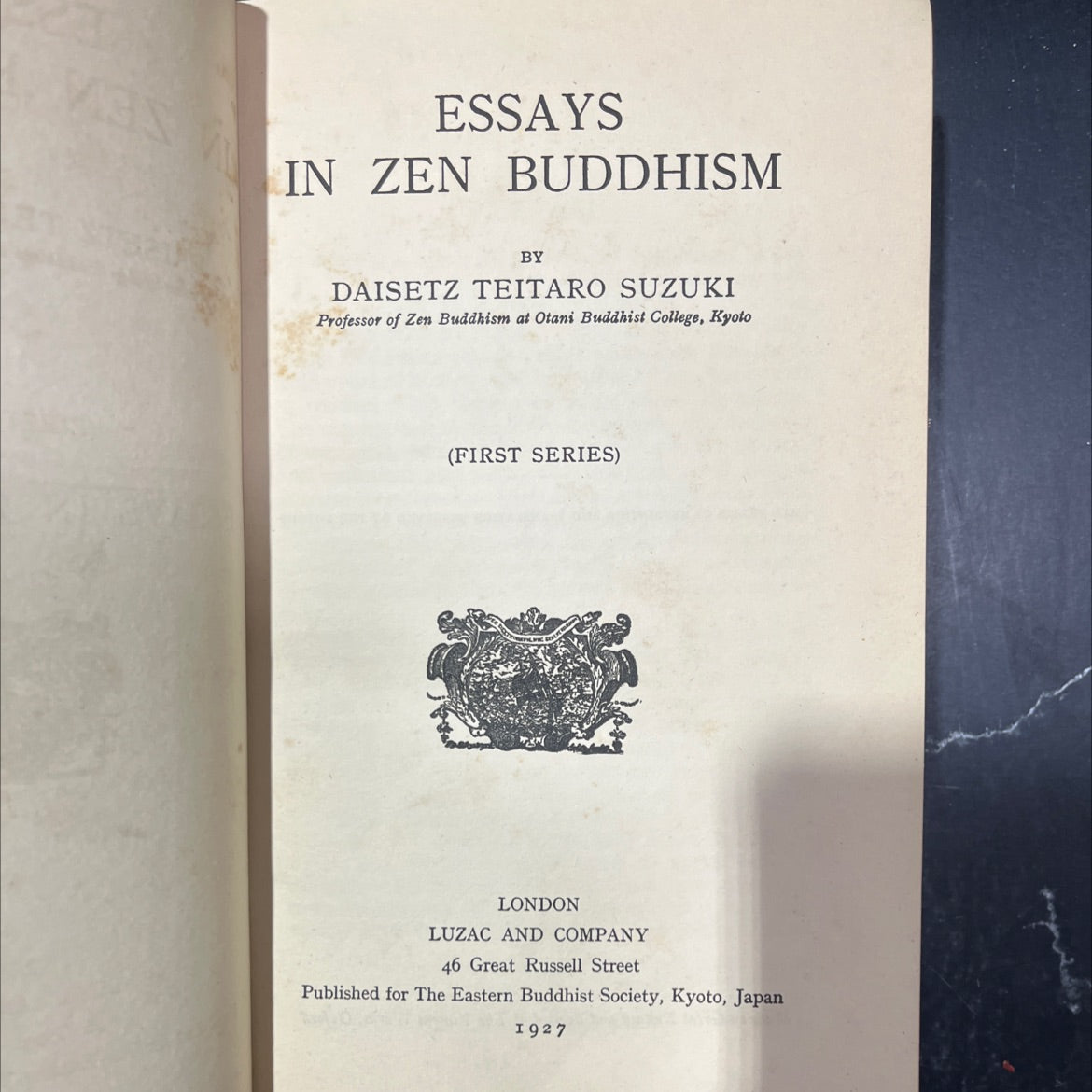 essays in zen buddhism book, by daisetz teitaro suzuki, 1927 Hardcover image 2